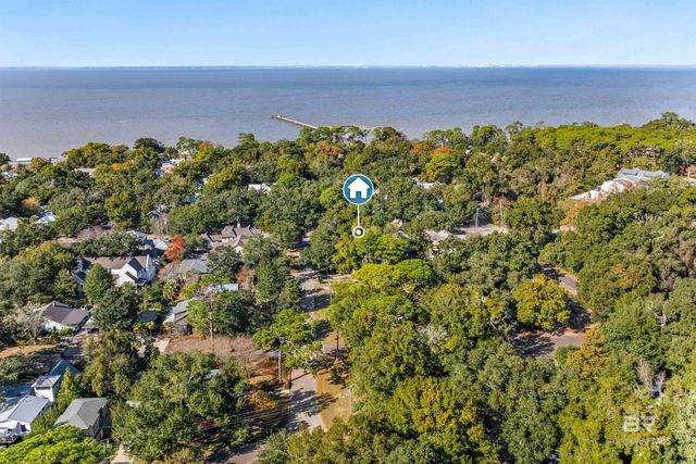 107 S Bayview Street, Fairhope, AL 36532