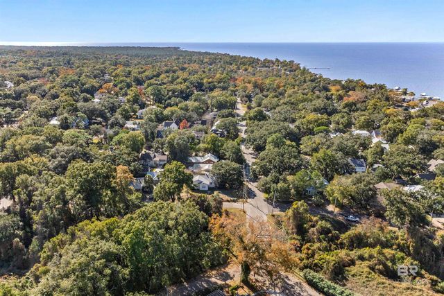 107 S Bayview Street, Fairhope, AL 36532