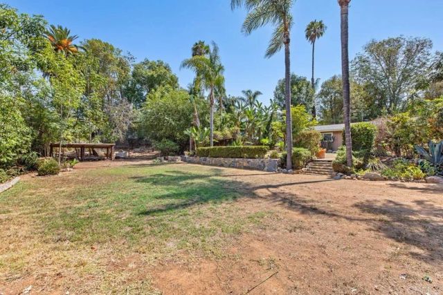 2128 Bautista Ave, Vista, CA 92084