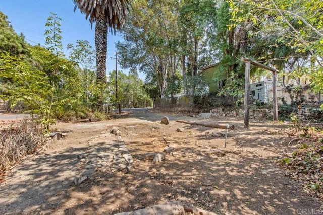 2128 Bautista Ave, Vista, CA 92084