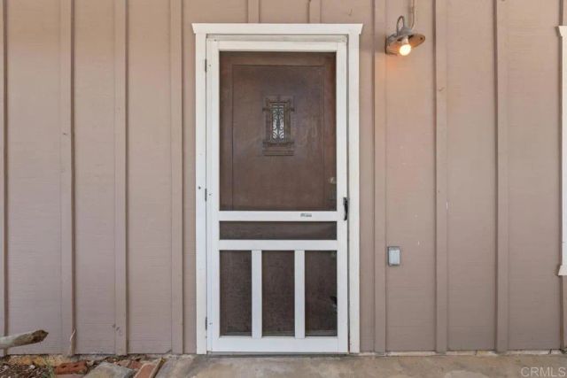 2128 Bautista Ave, Vista, CA 92084