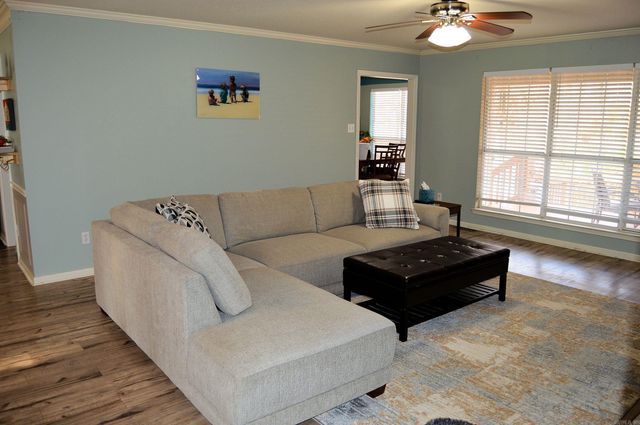 9 Vail, Maumelle, AR 72113