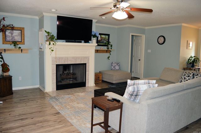 9 Vail, Maumelle, AR 72113