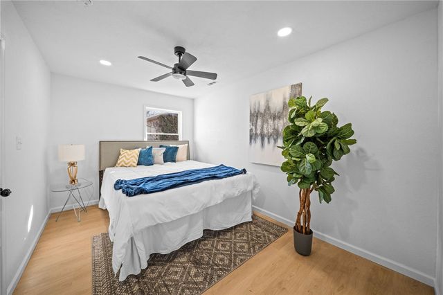 1614 E Huntsville Road, Fayetteville, AR 72701