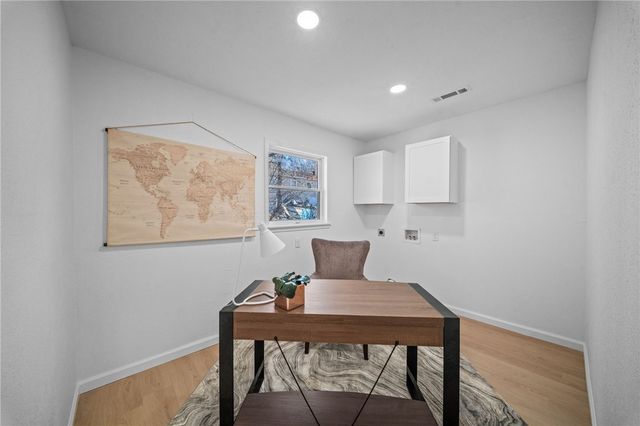 1614 E Huntsville Road, Fayetteville, AR 72701