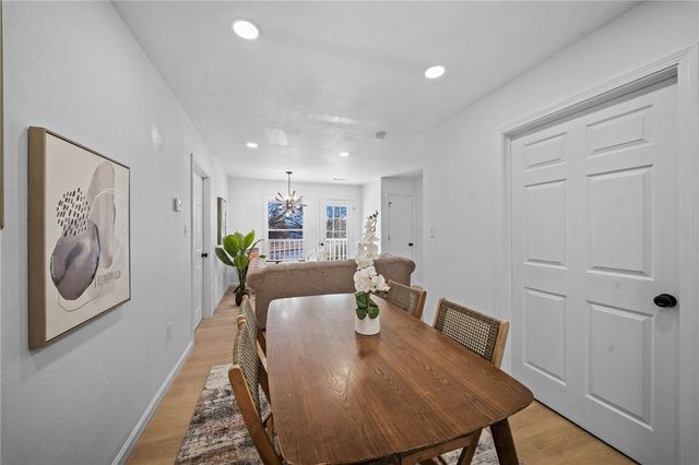 1614 E Huntsville Road, Fayetteville, AR 72701