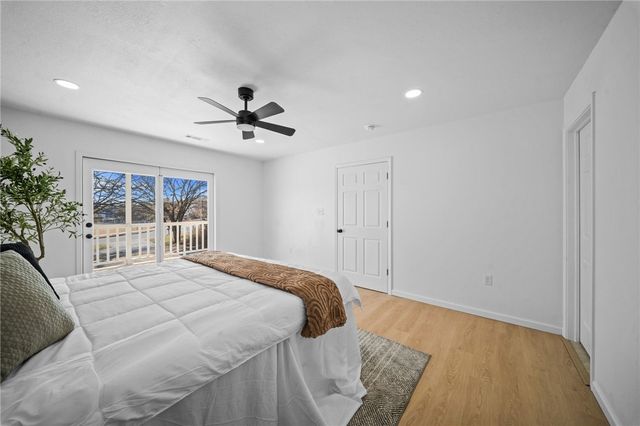 1614 E Huntsville Road, Fayetteville, AR 72701