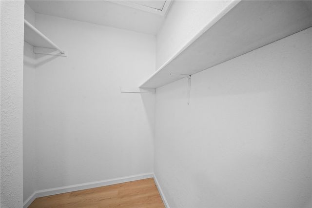 1614 E Huntsville Road, Fayetteville, AR 72701