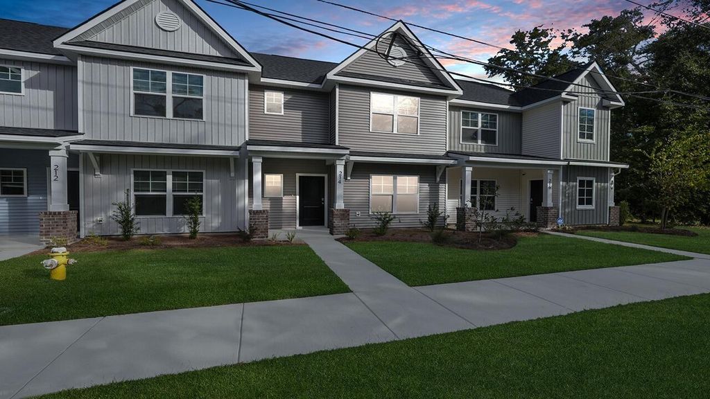 214 Garbon Drive, Summerville, SC 29485