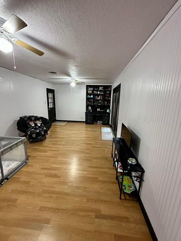 624 NE 1st Place, Tulia, TX 79088