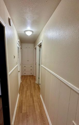 624 NE 1st Place, Tulia, TX 79088