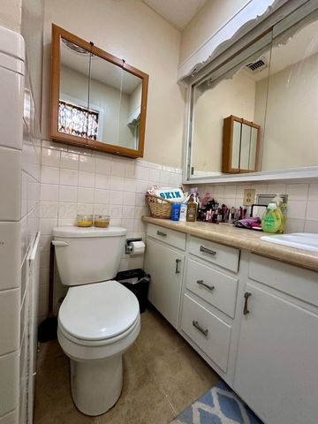 624 NE 1st Place, Tulia, TX 79088