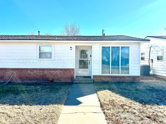 624 NE 1st Place, Tulia, TX 79088