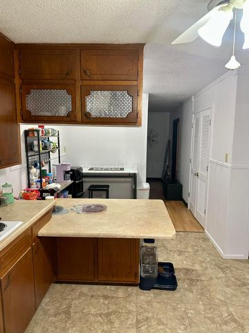 624 NE 1st Place, Tulia, TX 79088