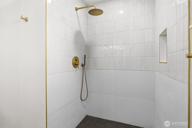28433 Old Military Road S, Federal Way, WA 98003