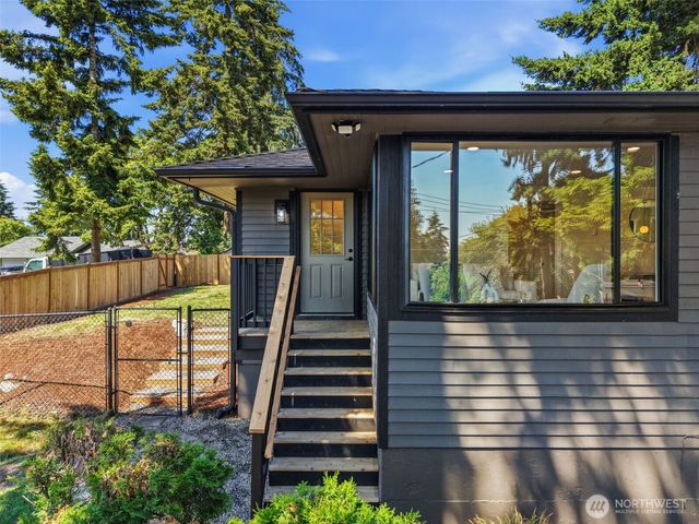 28433 Old Military Road S, Federal Way, WA 98003
