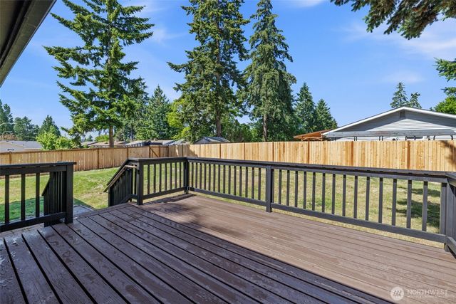 28433 Old Military Road S, Federal Way, WA 98003