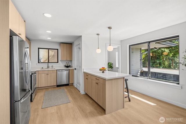 28433 Old Military Road S, Federal Way, WA 98003