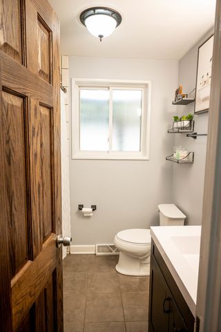 340 E Drake Avenue, Addison, IL 60101