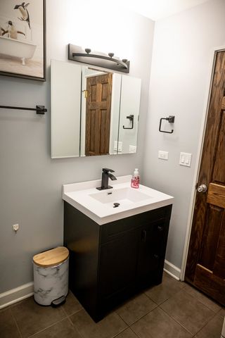 340 E Drake Avenue, Addison, IL 60101