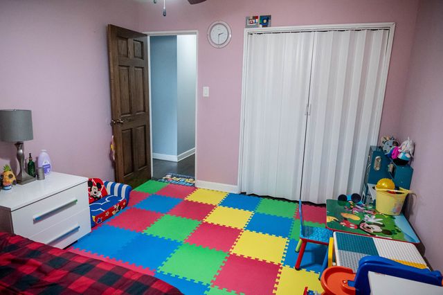 340 E Drake Avenue, Addison, IL 60101