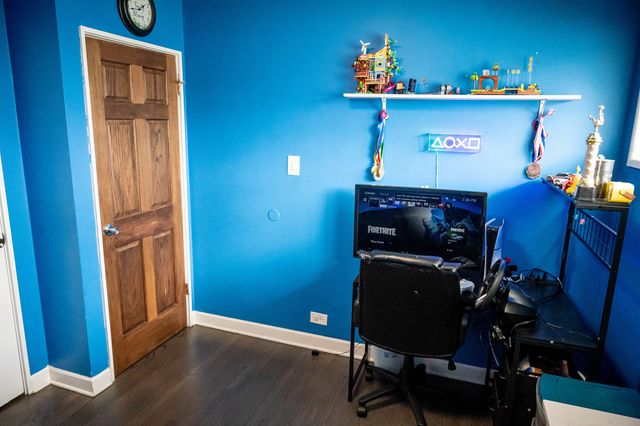 340 E Drake Avenue, Addison, IL 60101