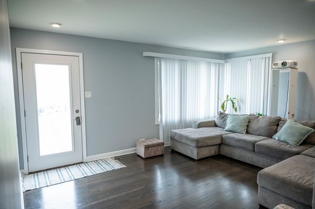 340 E Drake Avenue, Addison, IL 60101