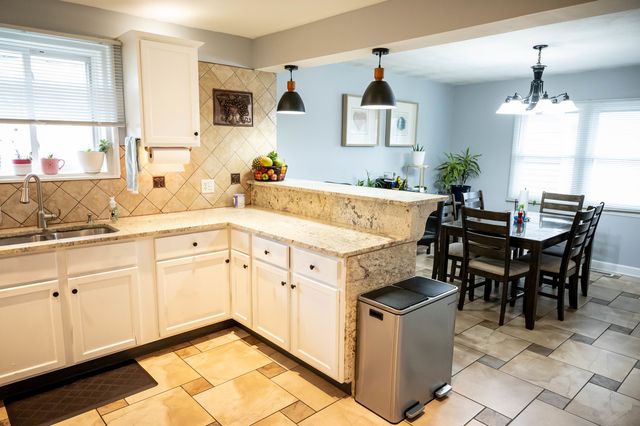 340 E Drake Avenue, Addison, IL 60101