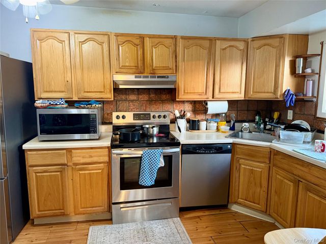 72 E Lake Terrace, Lake Ronkonkoma, NY 11779