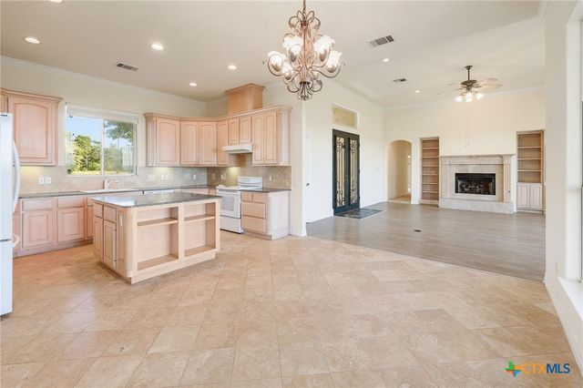 15121 Honeycomb Hollow, Leander, TX 78641