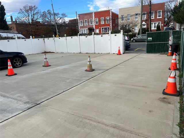 2866 Dewey Avenue, Bronx, NY 10465