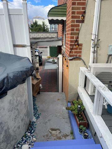 2866 Dewey Avenue, Bronx, NY 10465