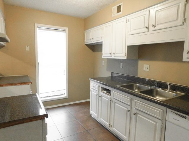 4778 DAPHNE RD, Memphis, TN 38118