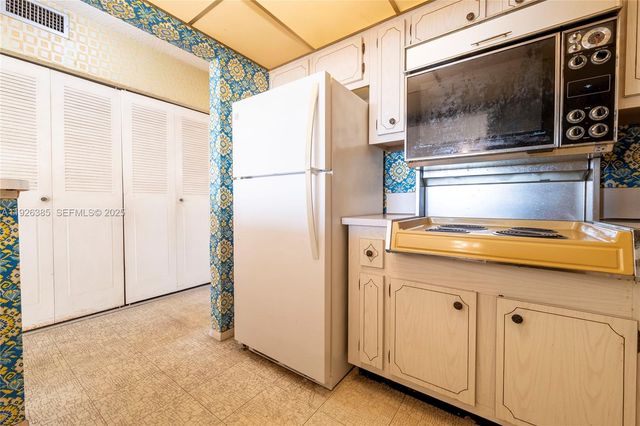 1465 NE 123rd St PH9, North Miami, FL 33161