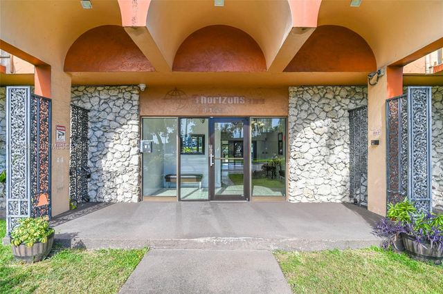 1465 NE 123rd St PH9, North Miami, FL 33161