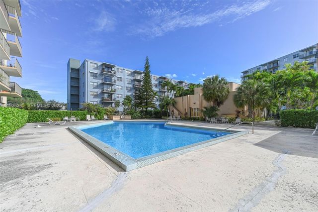 1465 NE 123rd St PH9, North Miami, FL 33161