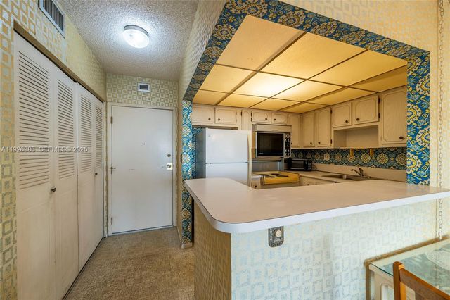 1465 NE 123rd St PH9, North Miami, FL 33161