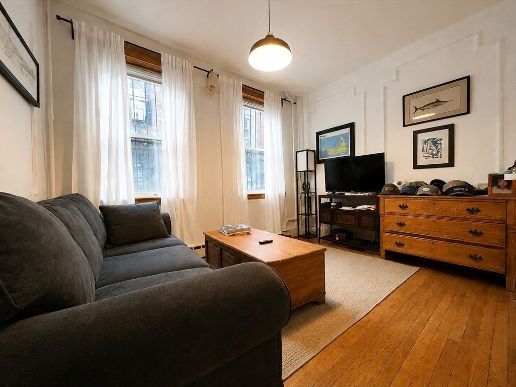37 Garden St 2, Boston, MA 02114