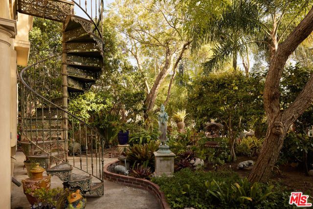 215 23rd Street, Santa Monica, CA 90402