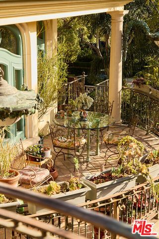 215 23rd Street, Santa Monica, CA 90402