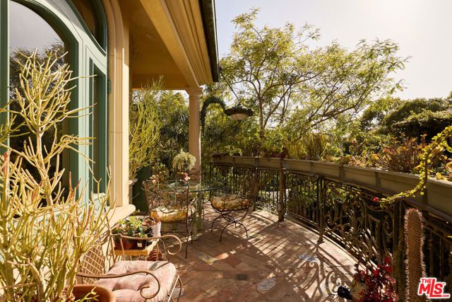 215 23rd Street, Santa Monica, CA 90402