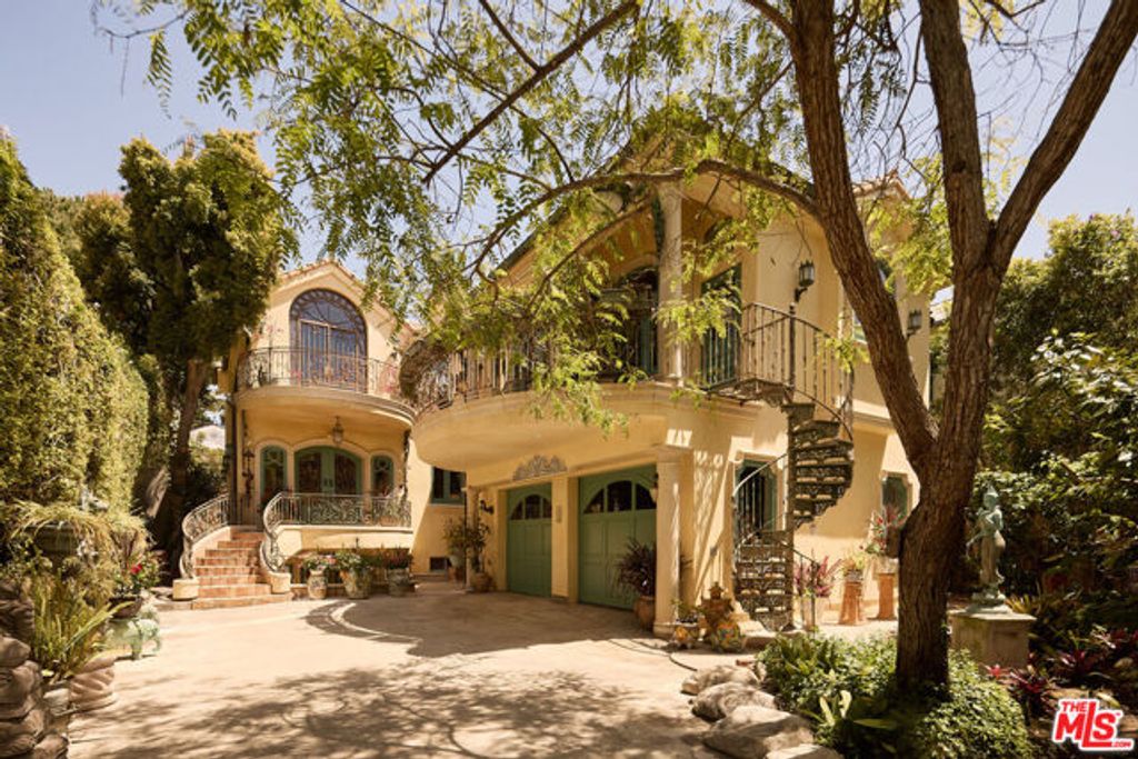 215 23rd Street, Santa Monica, CA 90402