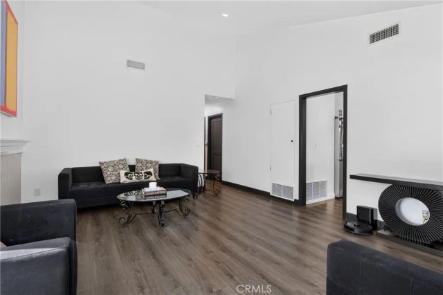 1834 Hillary Court, Simi Valley, CA 93065
