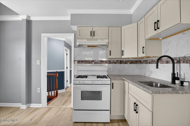 191 Fillmore Avenue, Niskayuna, NY 12304