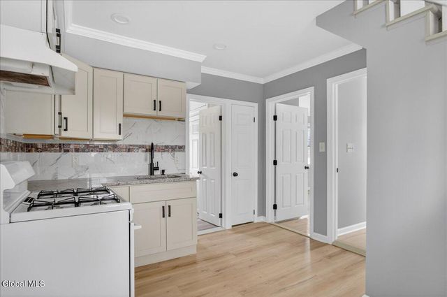 191 Fillmore Avenue, Niskayuna, NY 12304