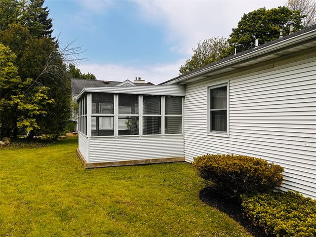 3611 BELLAIRE Drive, Erie, PA 16506