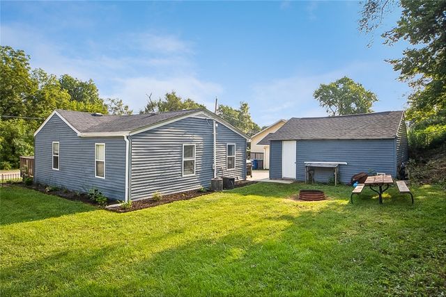 1204 Spring Street, Des Moines, IA 50315