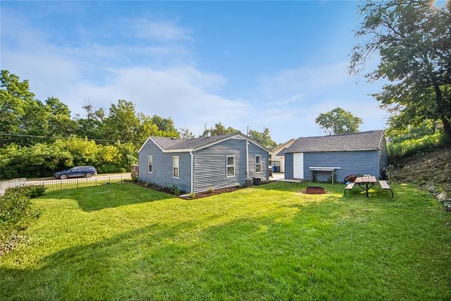1204 Spring Street, Des Moines, IA 50315