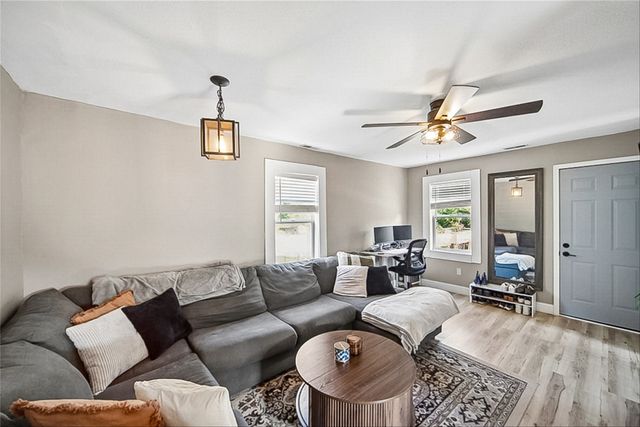 1204 Spring Street, Des Moines, IA 50315
