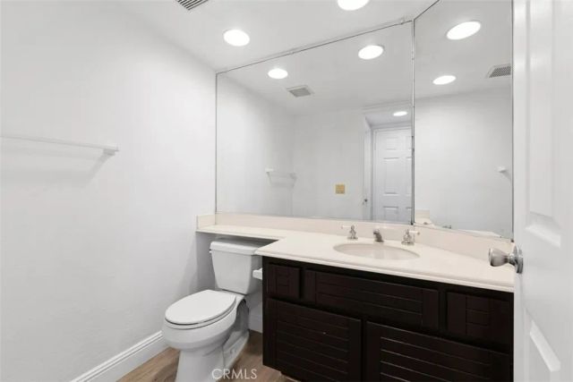 1 Damara, Irvine, CA 92614